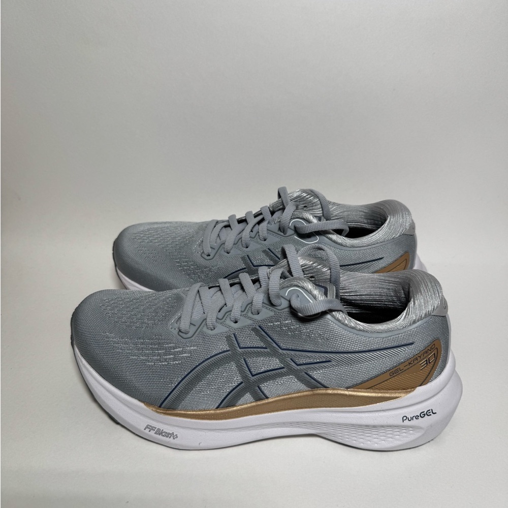 ASICS Women's Gel-Kayano 30 athletic and comfortable shoes NWOT